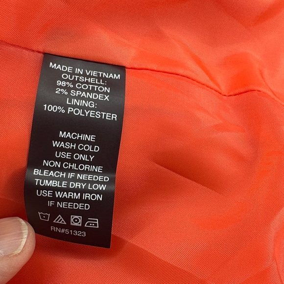 Vince Camuto Coral Tailored Blazer – Size 6 | One Button - Picture 5 of 11